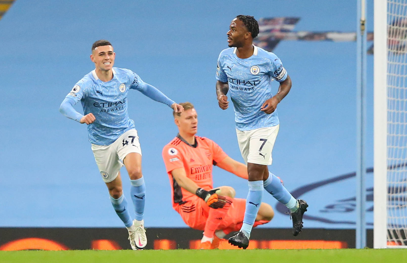 他的表现显 他的表现显